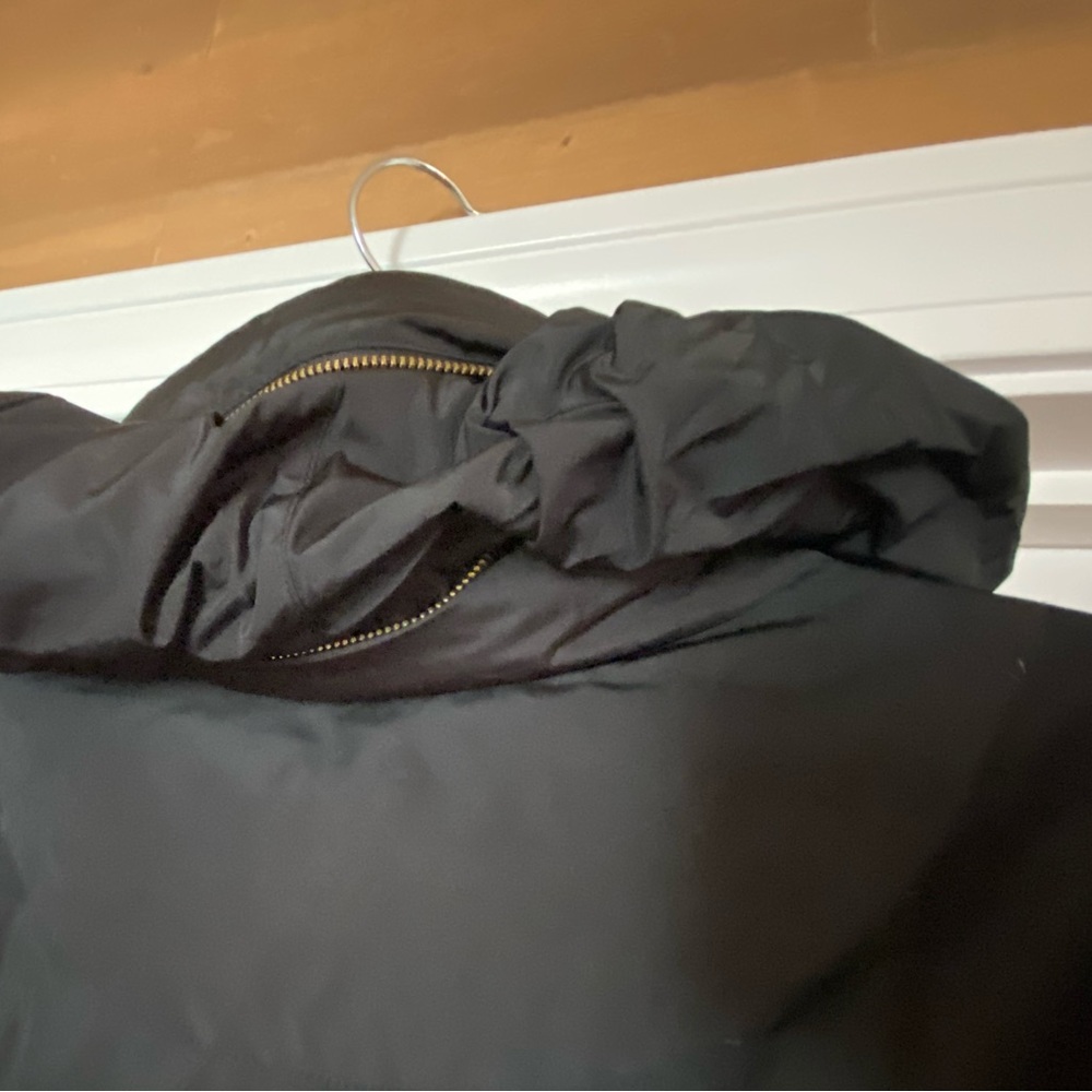 Warm Cole Haan faux fur color timed Down black winter jacket with leather trim - Picture 4 of 5